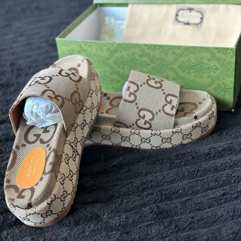 Gucci Beige Monogram Platform Slides